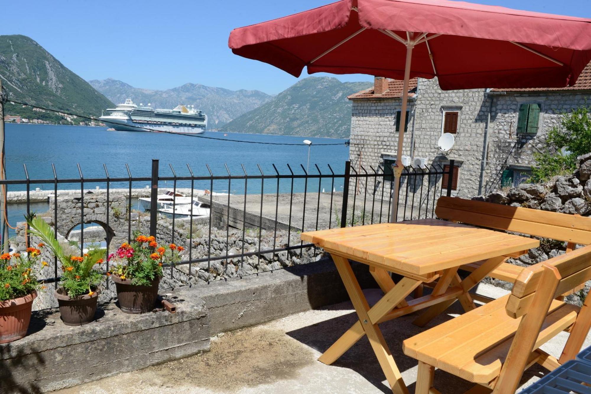 Apartments Ivanovic Kotor Exterior photo